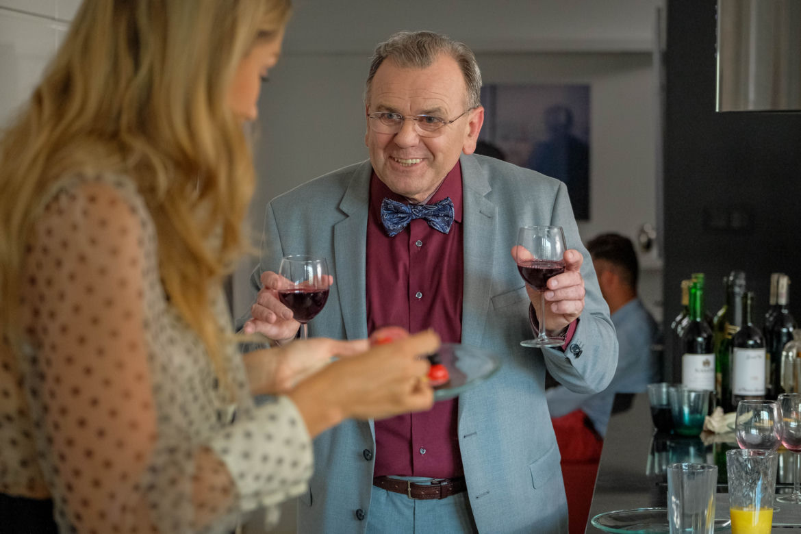 Przyjaciółki 14 sezon, odc. 168. Inga (Małgorzata Socha), Edward (Krzysztof Jędrysek)