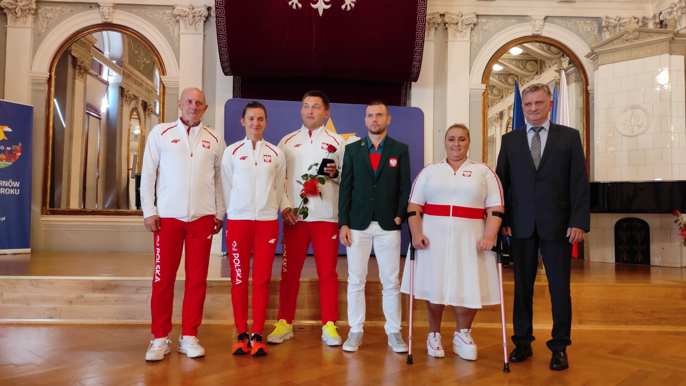 Spotkanie z tarnowskimi paraolimpijczykami w Sali Lustrzanej