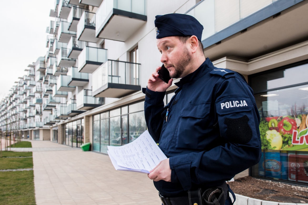 Koronawirus w Trójmieście. Tak policjanci sprawdzają czy przestrzegasz kwarantanny