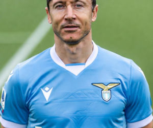 Robert Lewandowski w koszulkach różnych klubów