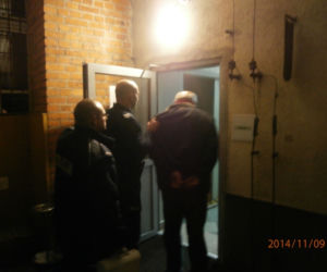 Jarocin: Rozpijał 12-letnią córkę i groził nożem żonie!