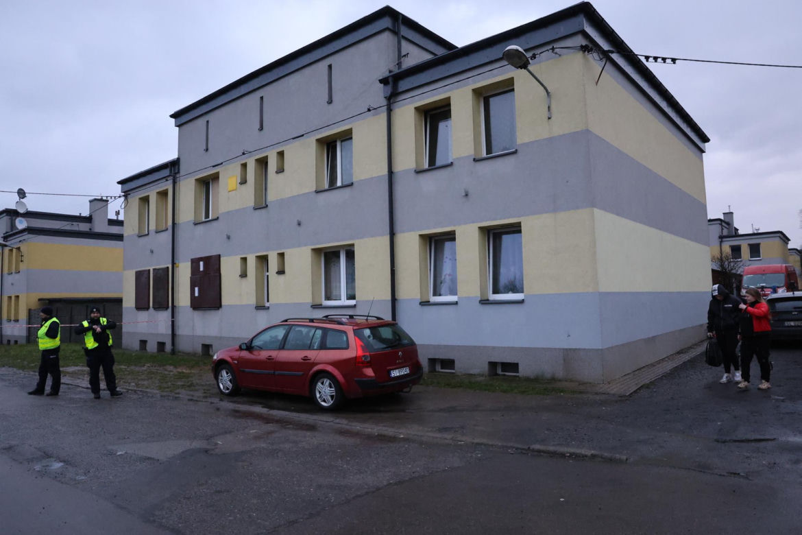 4-letni chłopiec zginął w pożarze mieszkania! Strażacy mówią o kłębach gęstego dymu