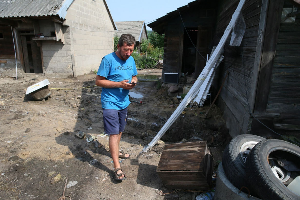 Rolnicy. Podlasie. Gienek i Andrzej z Plutycz. Zobaczcie jak żyją i nagrywają