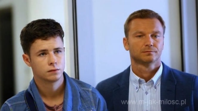 M jak miłość odc. 1030.  Łukasz (Adrian Żuchewicz), Andrzej (Krystian Wieczorek)