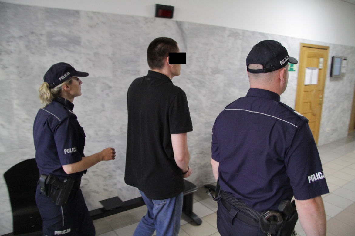Zabrnie. Zabił ojca, bo ten znęcał się nad rodziną? [GALERIA]
