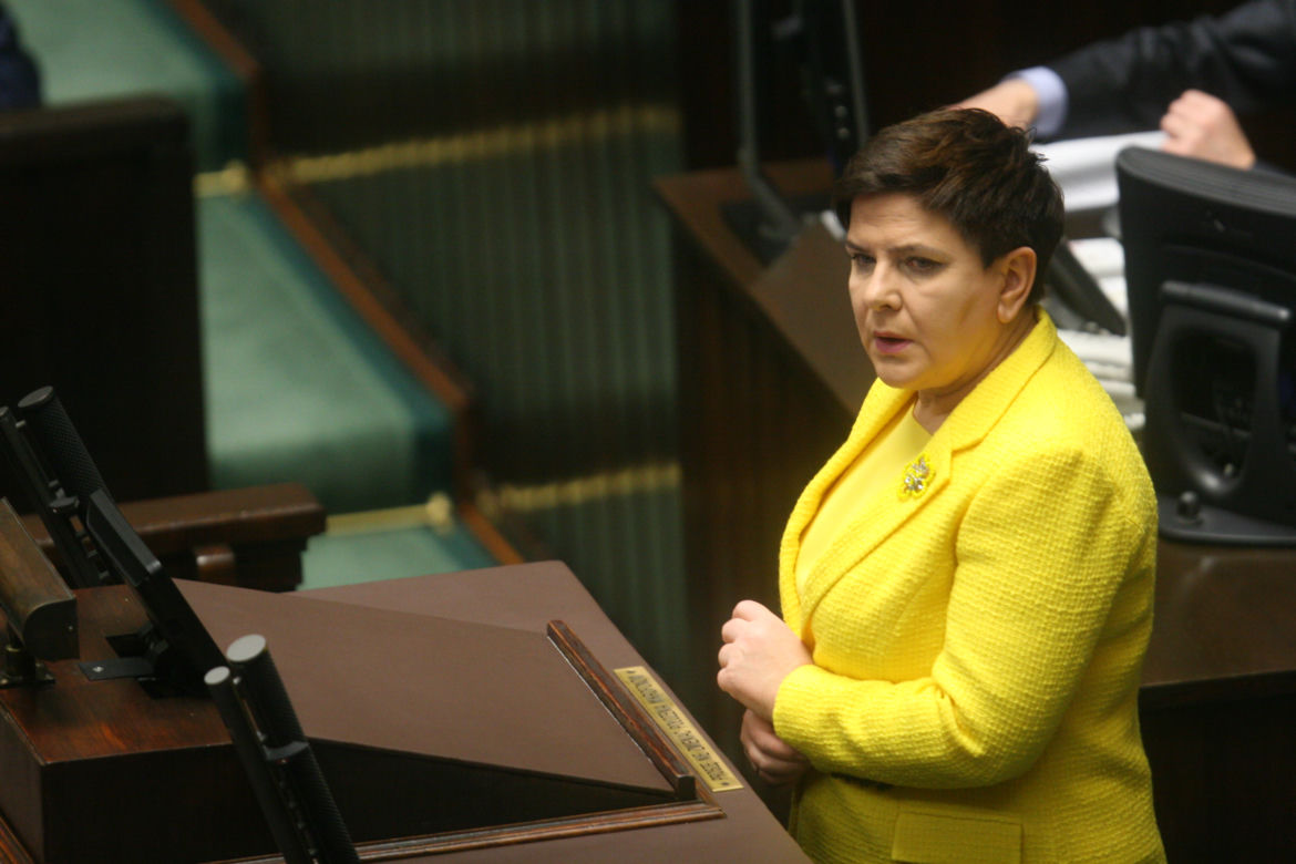 Beata Szydło w żółtej marynarce w Sejmie. Wiemy, dlaczego ją wybrała