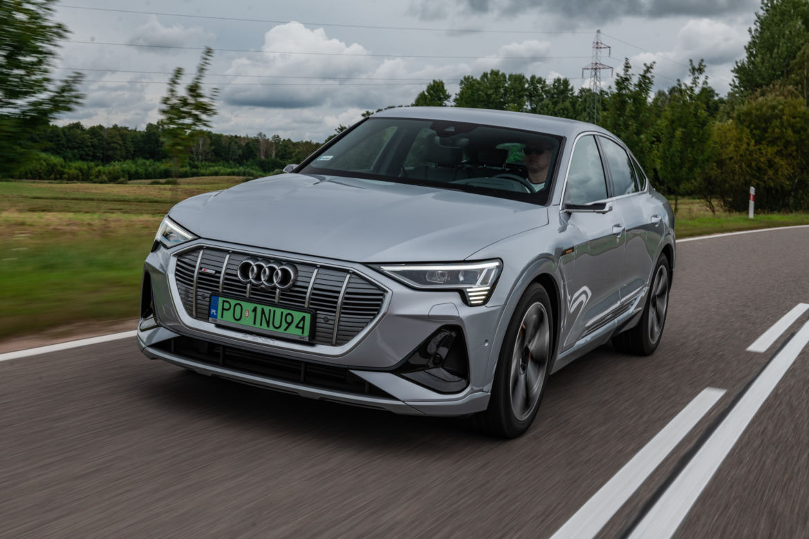 Audi e-tron Sportback 55 quattro S line (Florett Silver)