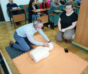 Pracownicy starostwa przeszkoleni z pierwszej pomocy