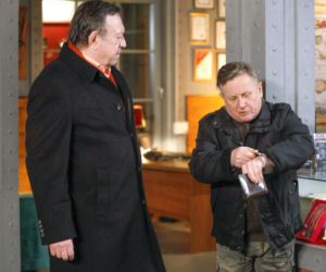 Święta wojna wraca do Telewizji Polskiej. Oto aktorzy