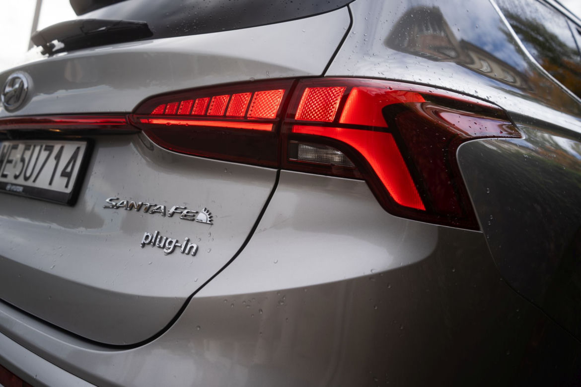 Hyundai Santa Fe 1.6 T-GDI PHEV 6AT 4WD Platinum