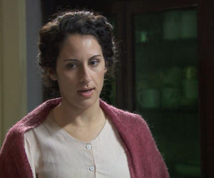 Akacjowa 38, odcinek 813: Lolita, po oficjalnych zaręczynach z Antonitem, nie potrafi odnaleźć się w roli przyszłej pani domu