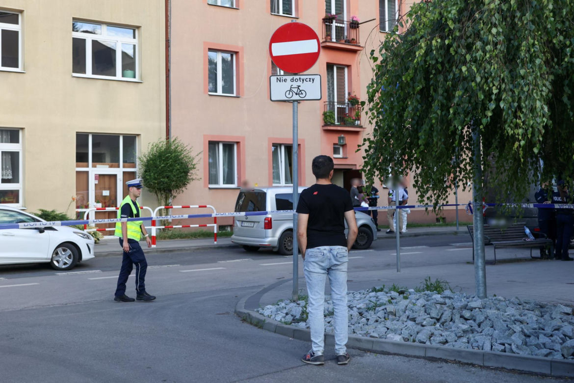 Cztery ciała w mieszkaniu! Wśród zmarłych zaledwie 8-dniowe dziecko