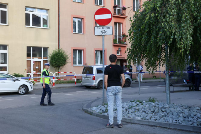 Cztery ciała w mieszkaniu! Wśród zmarłych zaledwie 8-dniowe dziecko