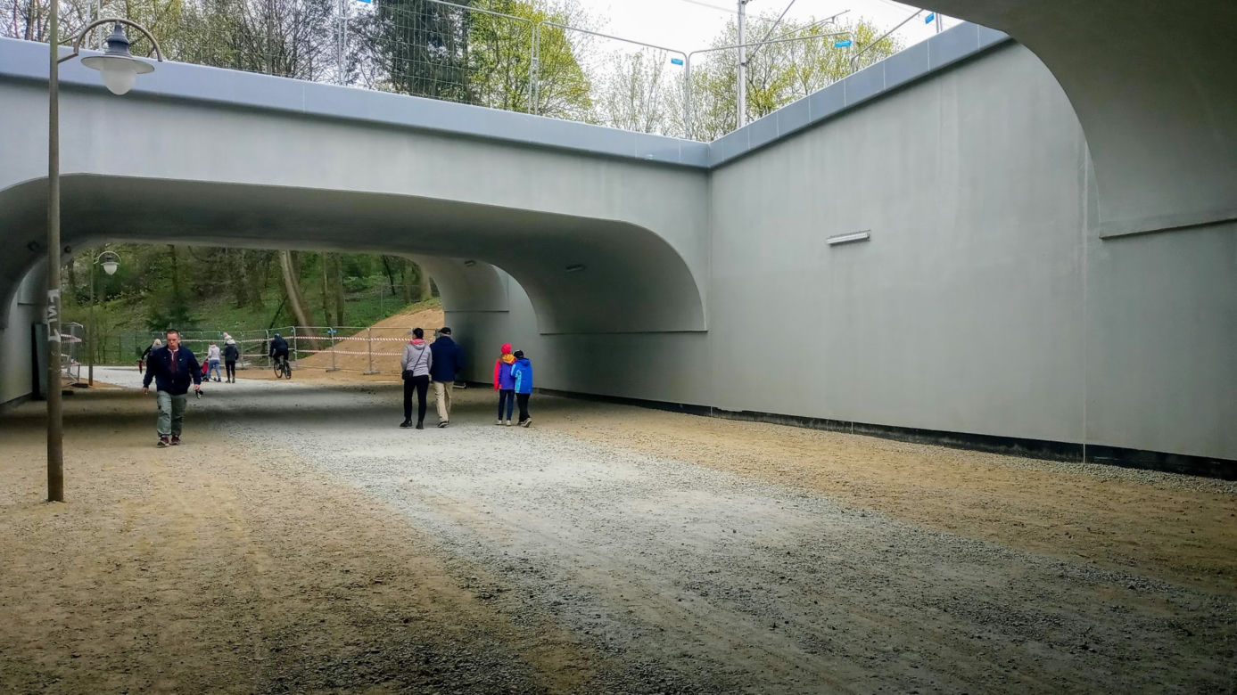 Aleja Fałata otwarta dla spacerowiczów