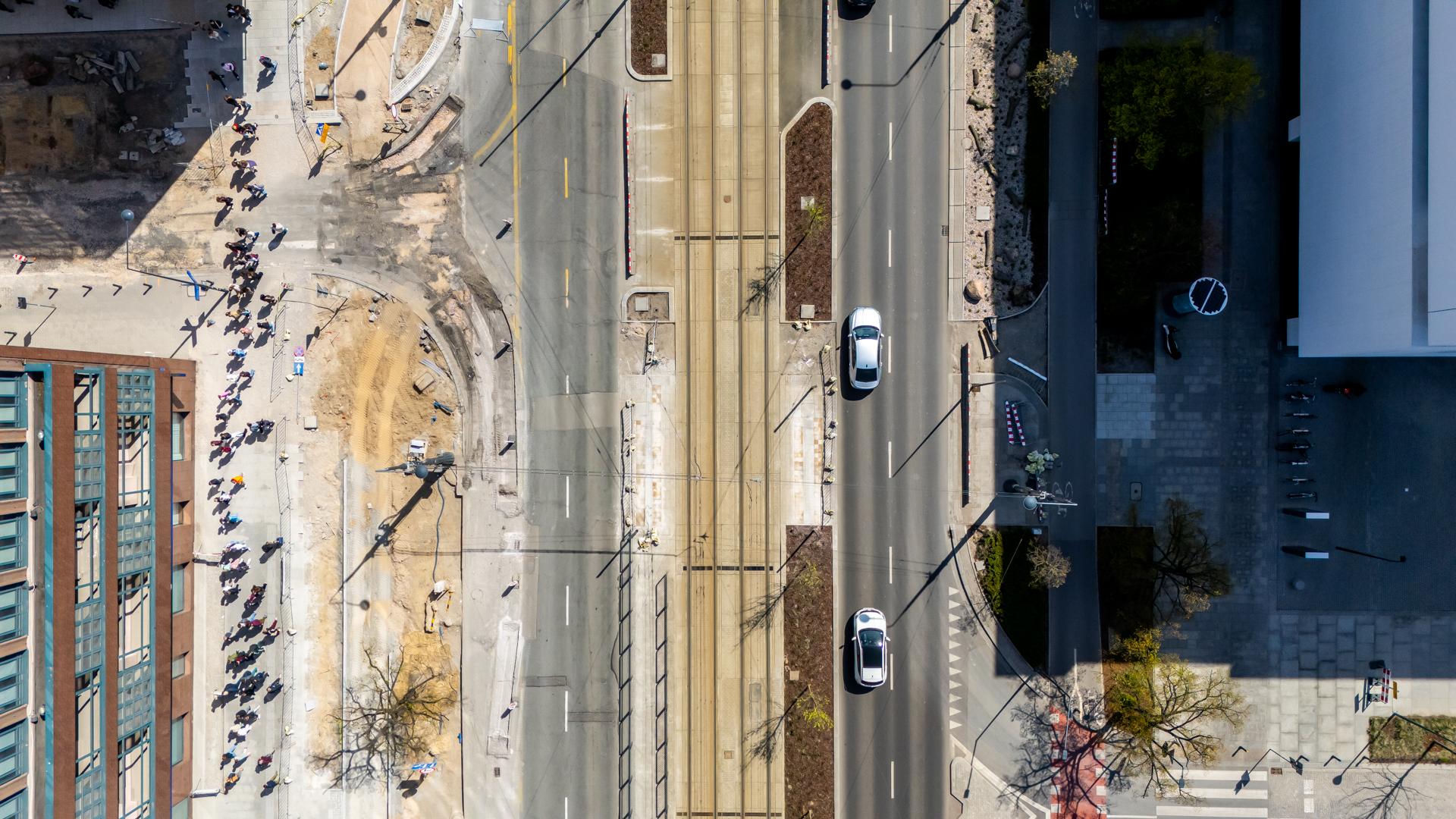 Budowa przejścia dla pieszych przez ul. Marszałkowską w Warszawie na wysokości ul. Sienkiewicza