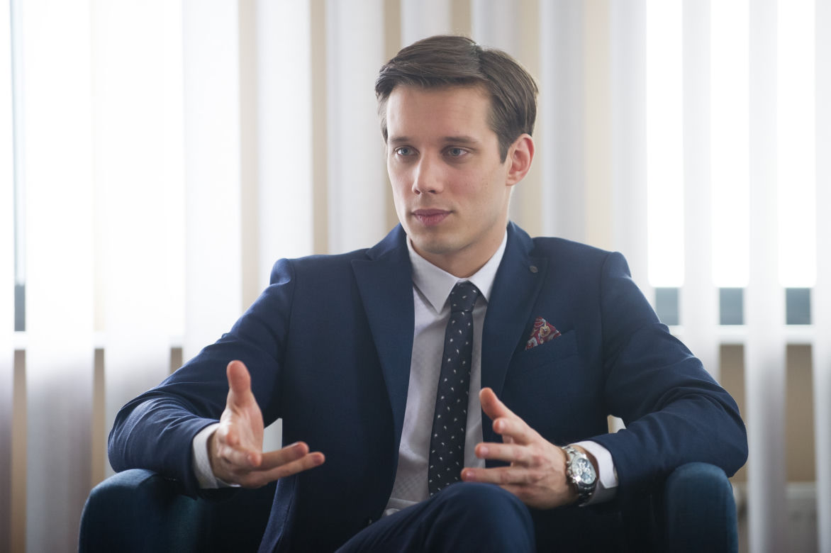Na Wspólnej odc. 2262. Dariusz Żbik (Michał Mikołajczak)