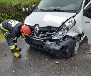 Nowy Sącz. Zderzenie dostawczaka z osobówką na ulicy Prusa