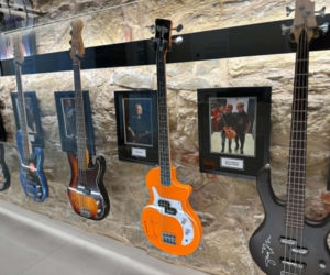 Ćmielów. Największa w Europie kolekcja gitar