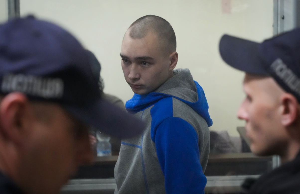 Zabił bezbronnego cywila, teraz prosi jego żonę o przebaczenie. Rosyjskiemu żołnierzowi grozi dożywocie