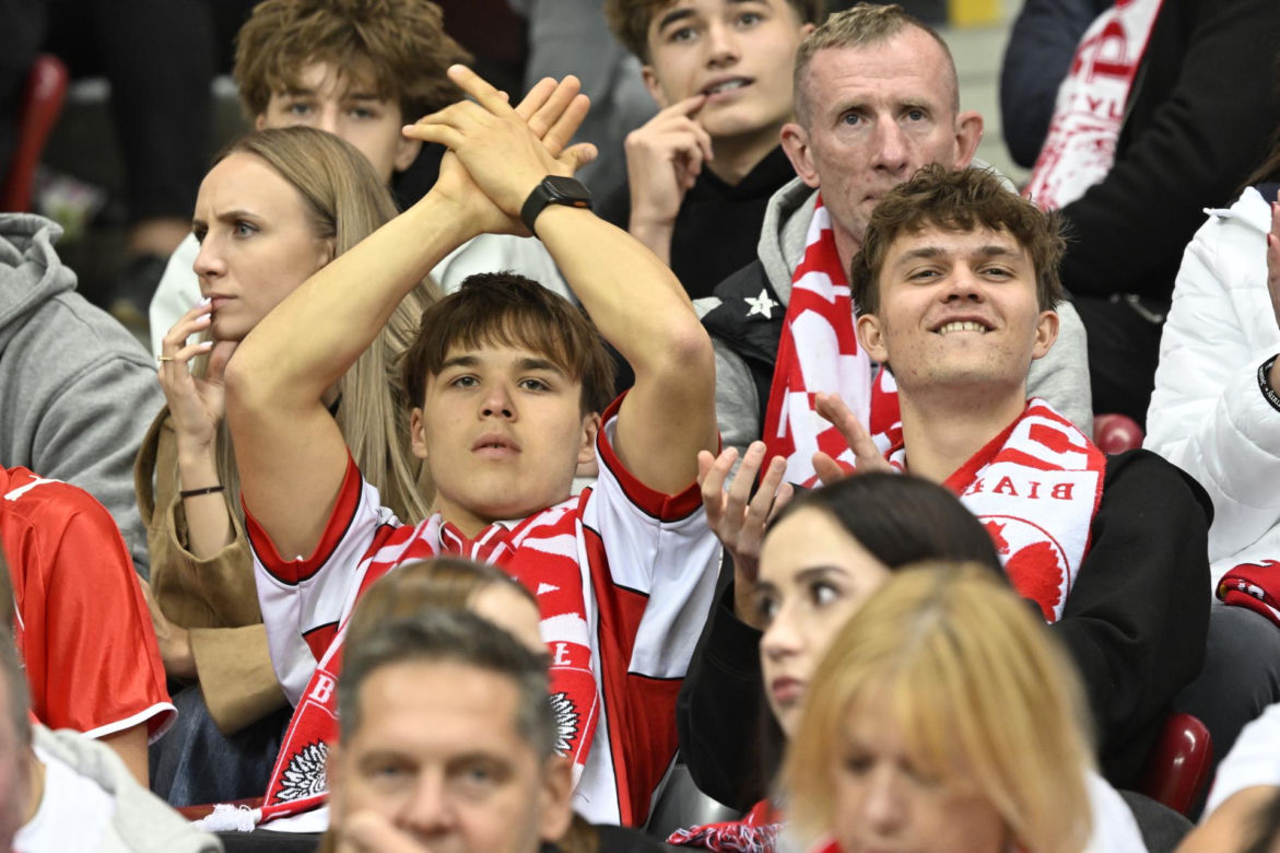 Kibice na meczu Polska - Rumunia. Znajdź się na zdjęciach z Narodowego!