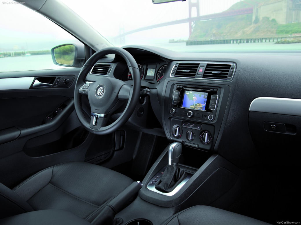 Volkswagen Jetta Trendline sedan, model 2011