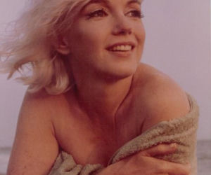 Nieznane zdjęcia Monroe w domu aukcyjnym Paddle8