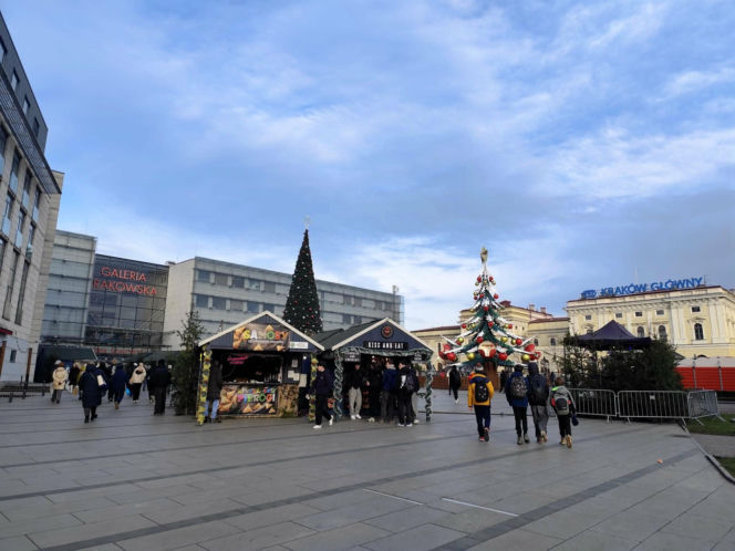 Piękna, ale droga. Niezwykła karuzela na "Galicyjskim Kiermaszu Adwentowym"