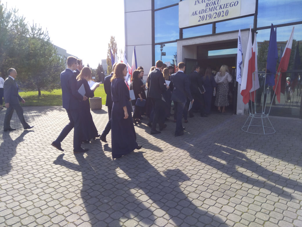 Inauguracja roku akademickiego na UTH. Ponad 2000 żaków rozpocznie naukę na uniwersytecie