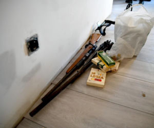 Policja weszła do kilkunastu mieszkań. Wielka akcja służb w Podlaskiem