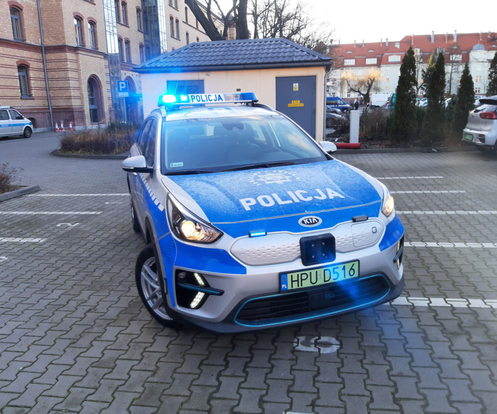 Jeden z czterech nowych radiowozów poznańskiej policji