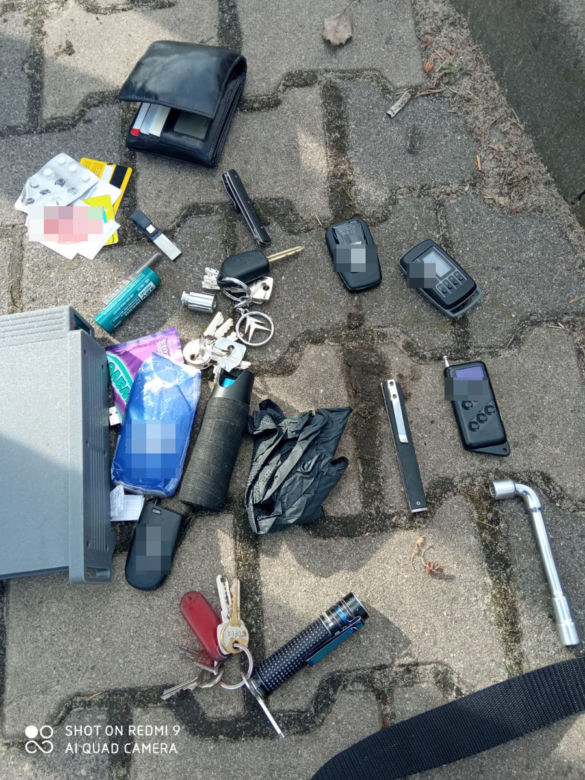 Jeep skradziony w Niemczech odnalazł się w Warszawie. Wraz z nim poszukiwany 32-latek