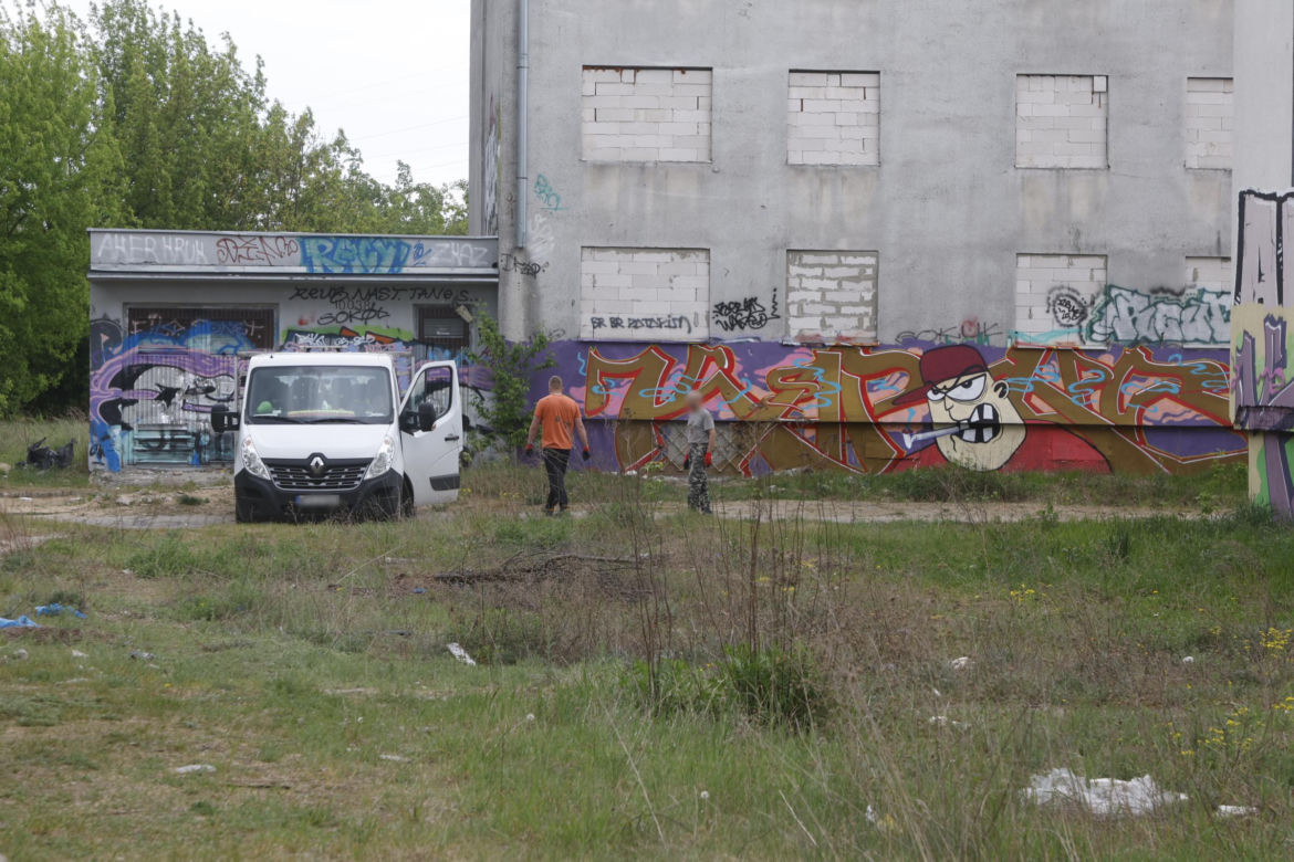 „Czarnobyl” Warszawy zniknie z mapy. „Smród, fetor i grzyb”. Tak wyglądało życie w „13 dzielnicy”