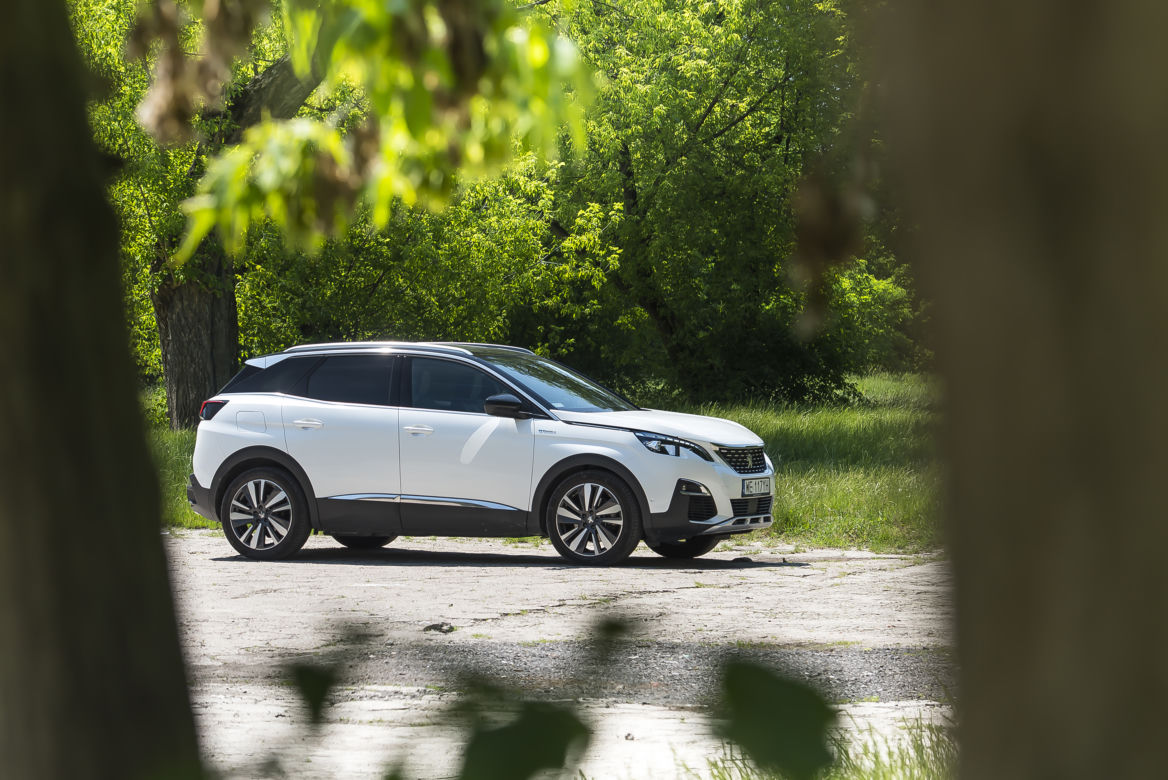 Peugeot 3008 GT HYbrid4 300 KM e-EAT8