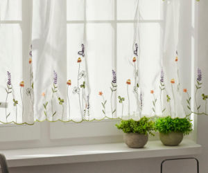 Firanki i zasłony na Wielkanoc 2026. Modne inspiracje