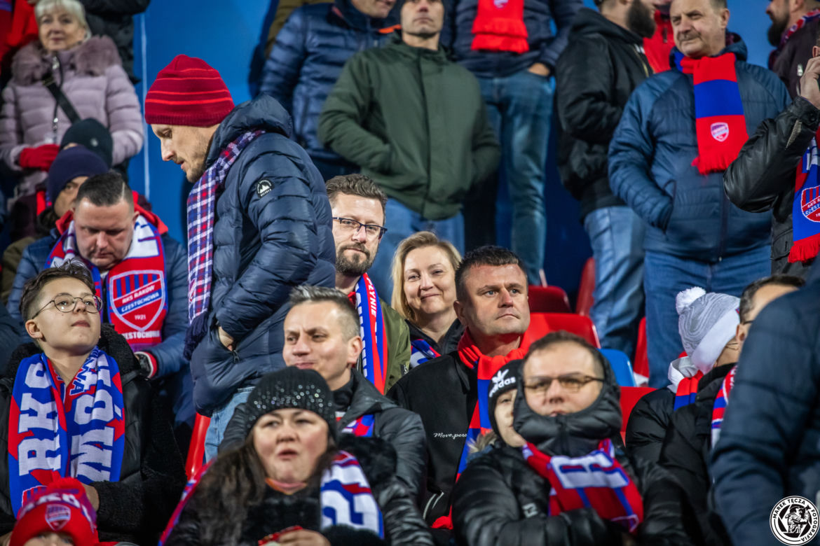 Kibice Rakowa Częstochowa na meczu z Cracovią