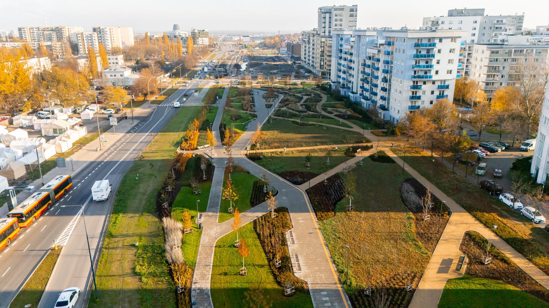 Park nad Południową Obwodnicą Warszawy w marcu 2026 r.