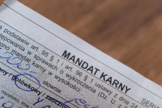 Za takie zachowanie można dostać mandat 5000 zł. Wyjątkiem jest jeden dzień w roku