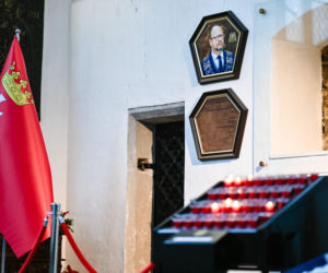 Grób Pawła Adamowicza w rocznicę tragedii