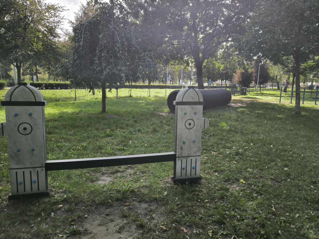 Wybieg dla psów przy Ćwiczni w Lesznie