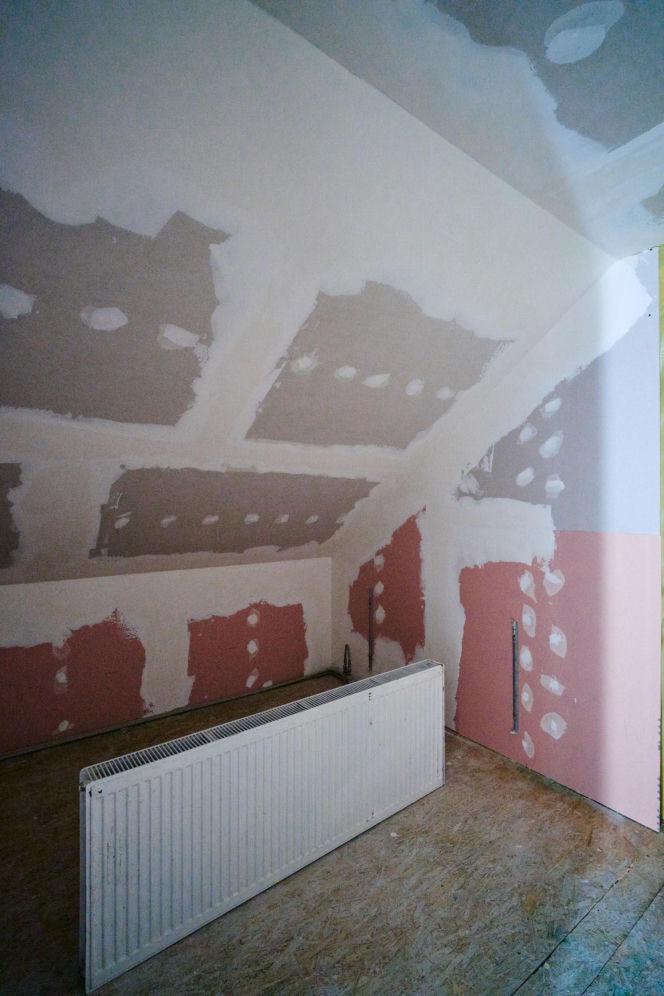 Tragiczny wypadek przerwał marzenia. Ekipa "Nasz Nowy Dom" walczyła z czasem. ZDJĘCIA domu przed i po remoncie