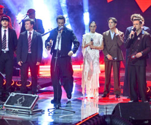 Co ona ma na sobie?! Szroeder wyglądała jak w firance z PRL-u