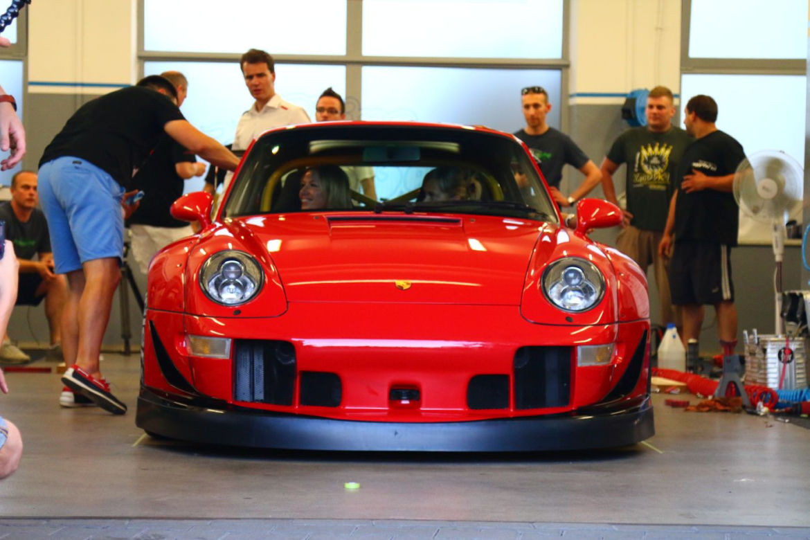 Akira Nakai San buduje Porsche 911 RWB