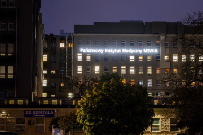 Andrzej Poczobut już w Warszawie. Jest w szpitalu MSWiA na badaniach lekarskich