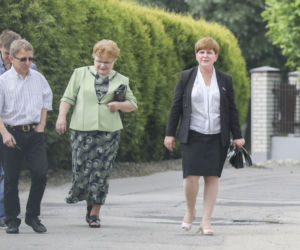 Syn Szydło rozdaje Ciało Chrystusa