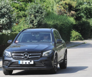 Bartłomiej Misiewicz w Mercedesie Klasy GLC 250 4MATIC