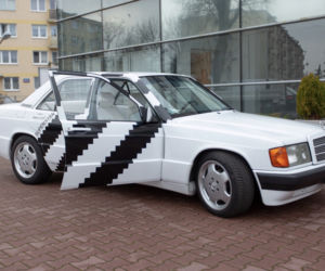 PRO8L3M przekazał Mercedesa na aukcję WOŚP