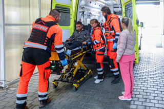 Szpital św. Anny, odcinek 82: Szpital na skraju bankructwa! Nowy dyrektor zapowiada radykalne zmiany