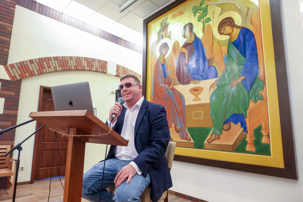 Michał Wójcik śpiewał dla podopiecznych hospicjum