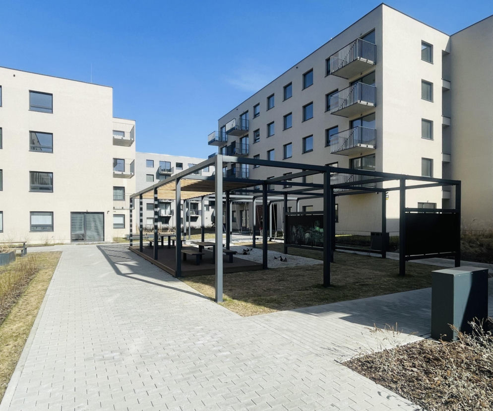 Strach przed droższymi kredytami. Tysiące Polaków biegną do banków 