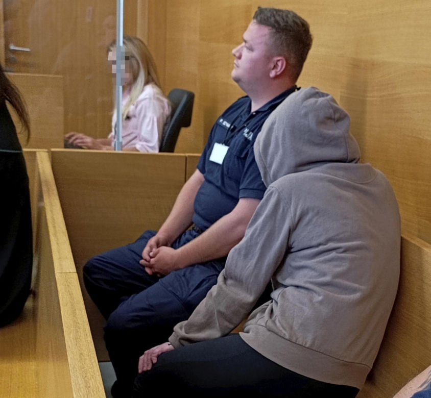 Spaliła kwasem ucho Julii. Rodzina broni wyrodnej matki, która latami torturowała 10-latkę